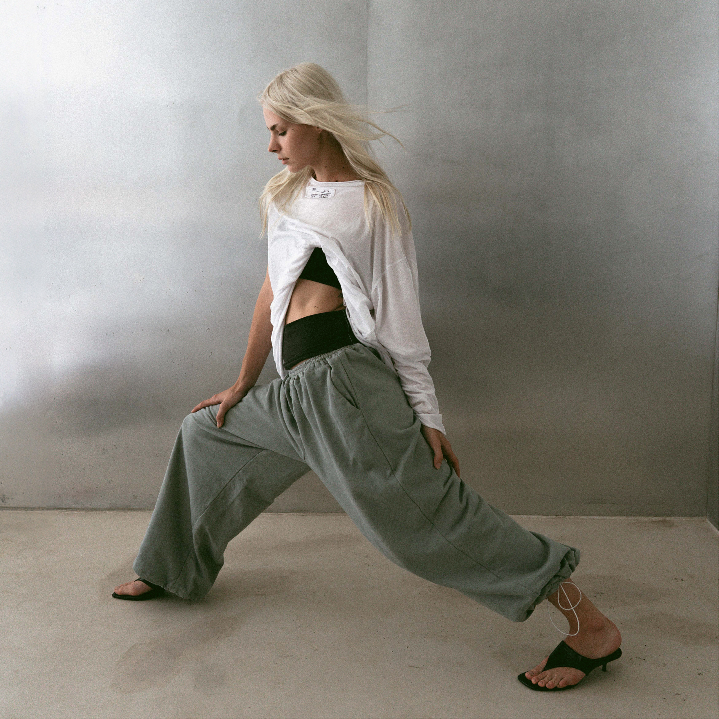 LONGSLEEVE OVERSIZE White