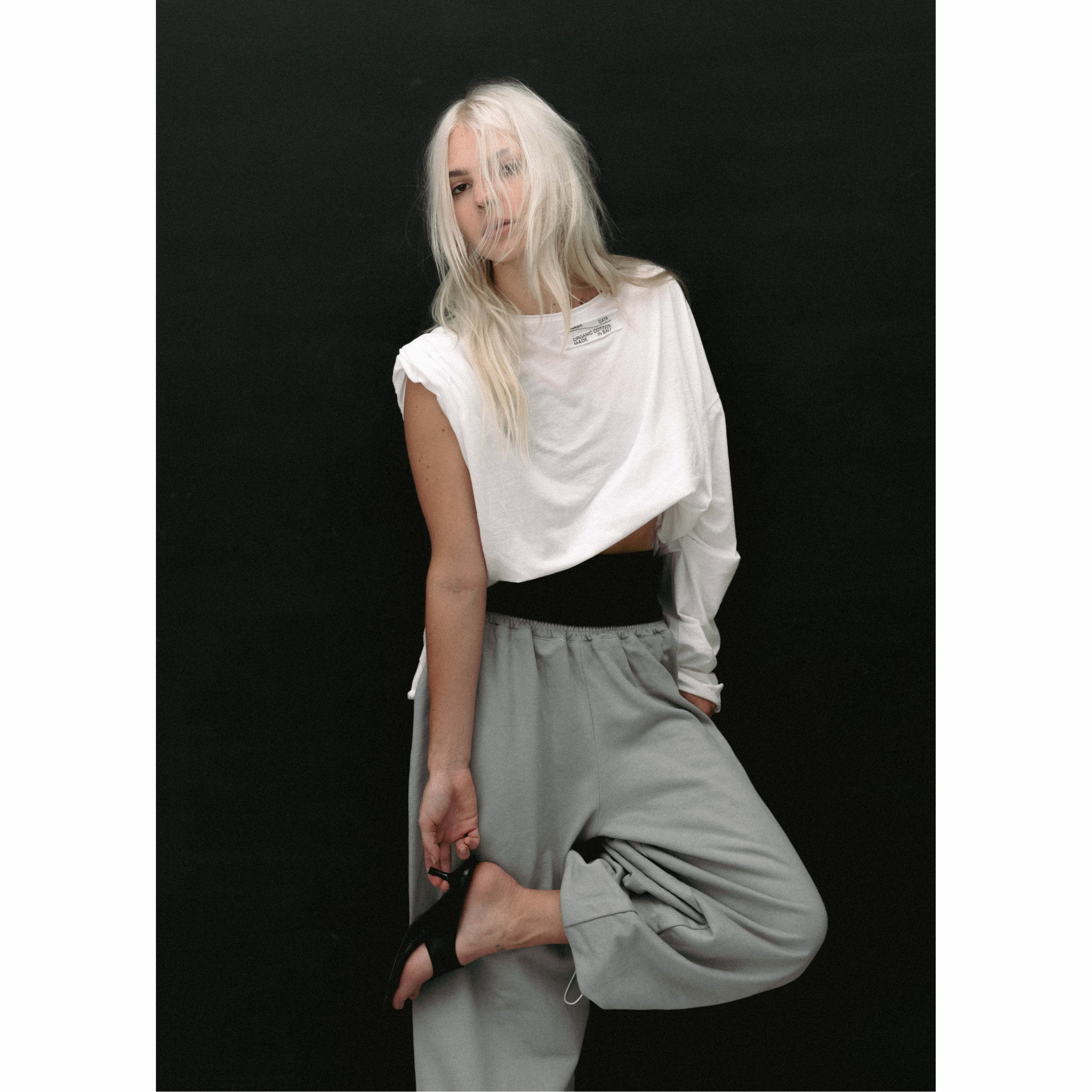 LONGSLEEVE OVERSIZE White
